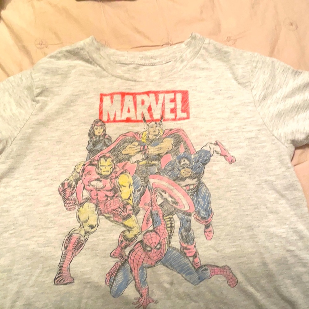 Marvel light grey T-shirt boys size 5T *1